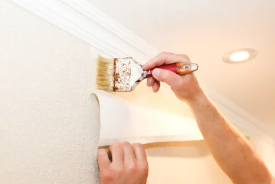 Pose de papier peint au Veurdre — revêtements muraux et toiles de verre